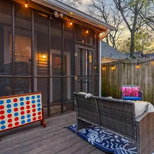 Large Historical W/ Fire Pit, Chef Kitchen. Villa
